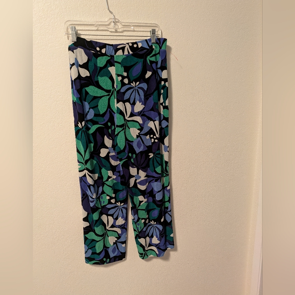 Chico's Floral Patterned Pants in Blue and Green. - Picture 2 of 4